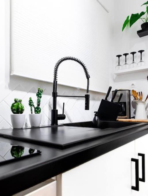 Novel Acropolis Apartment Атина Екстериор снимка